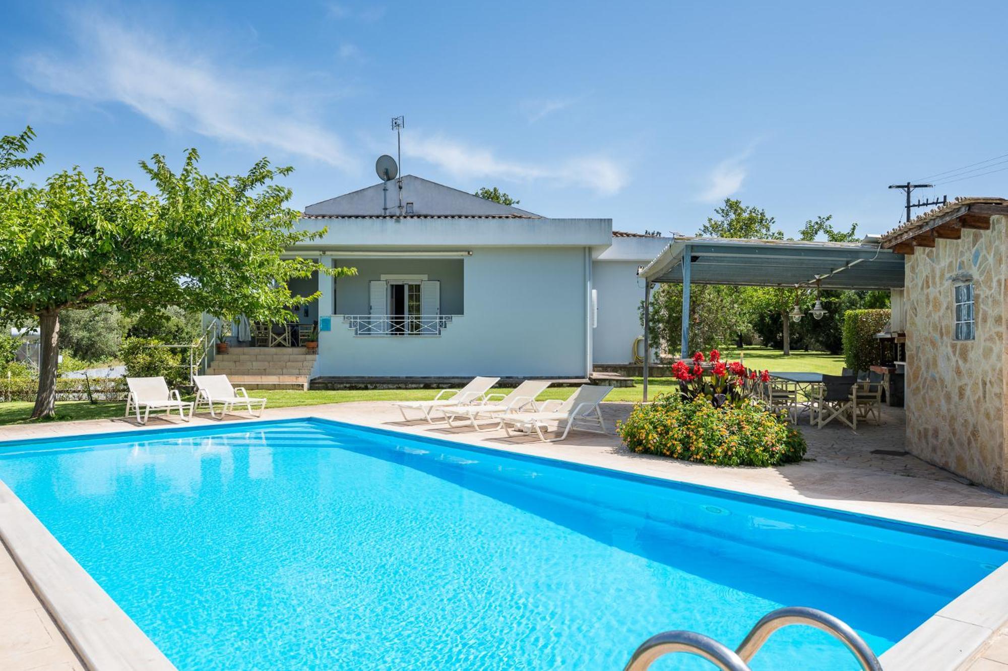 Villa Nefeli With Private Pool By Konnect Dassiá Exteriér fotografie