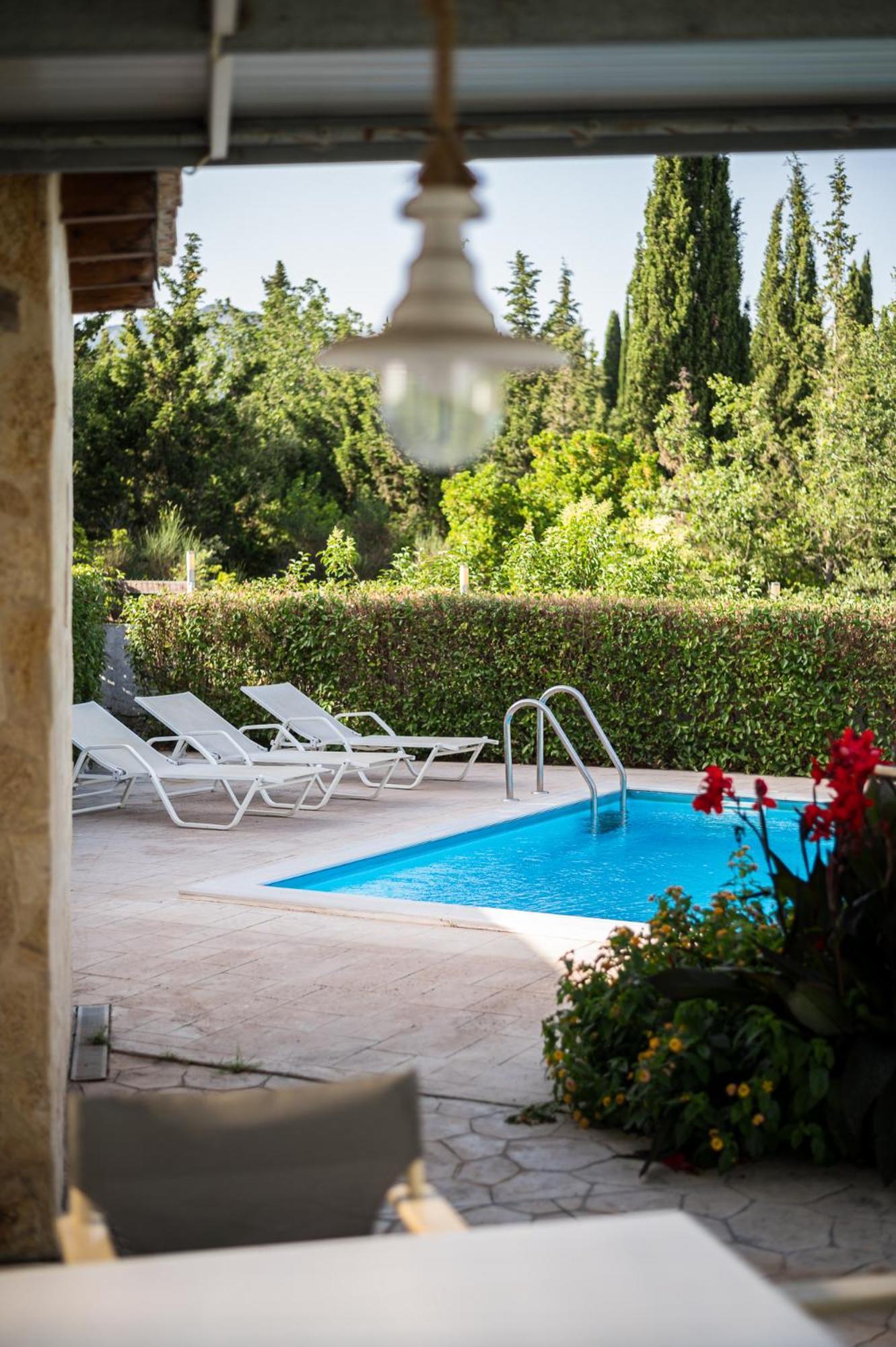 Villa Nefeli With Private Pool By Konnect Dassiá Exteriér fotografie